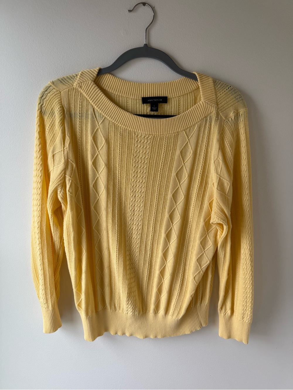 Ann Taylor Pale Yellow Cable Knit Scoop Neck Sweater